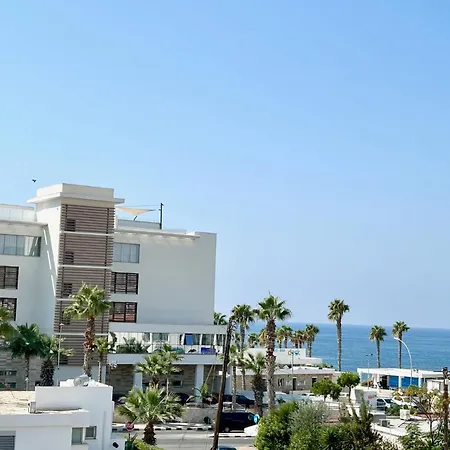 Lägenhet Sun Julz On The