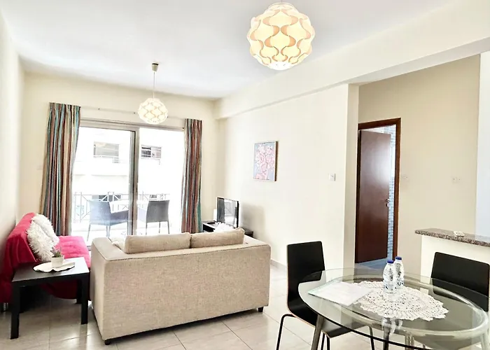 Sun Julz On The Lägenhet Paphos