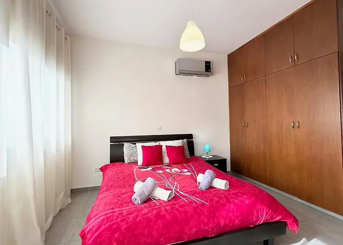 Sun Julz On The Lägenhet Paphos