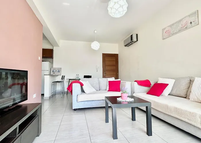 Sun Julz On The Lägenhet Paphos