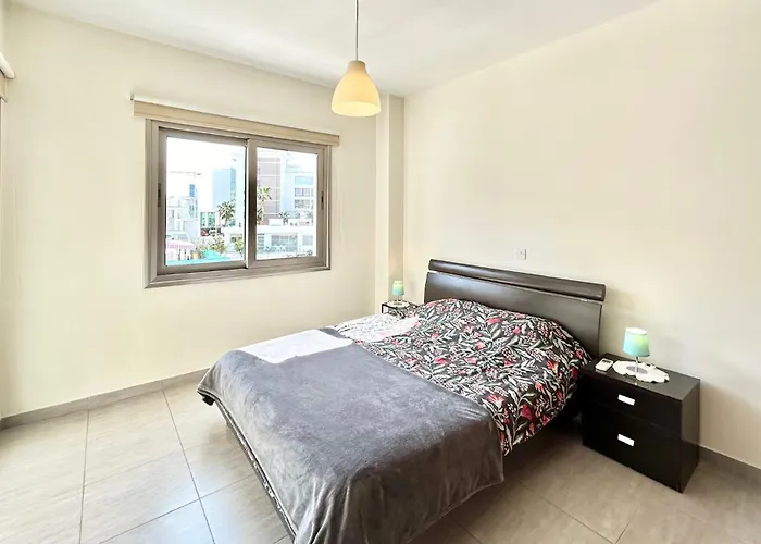 Sun Julz On The アパート