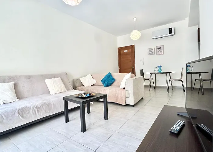 Lägenhet Sun Julz On The Paphos