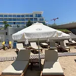 Sun Julz On The *
