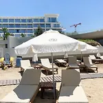 Sun Julz On The Apartament *